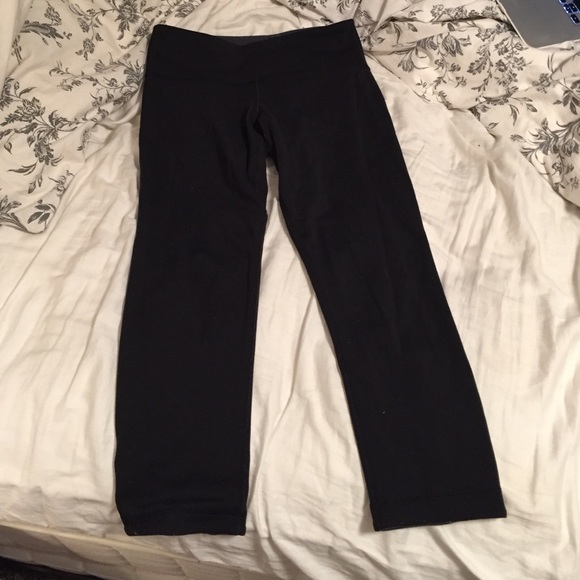 Size 4 reversible lulu lemon cropped leggings