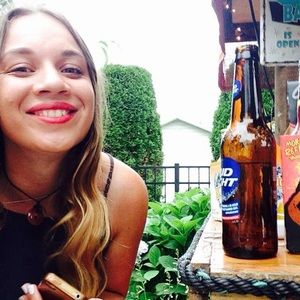 Meet your Posher, Holly