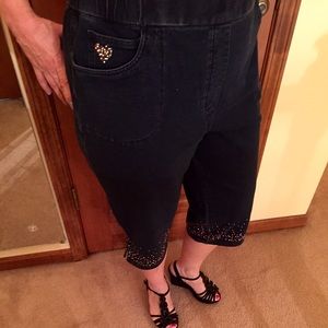 Quacker Factory dream jean capris in black   SizeL