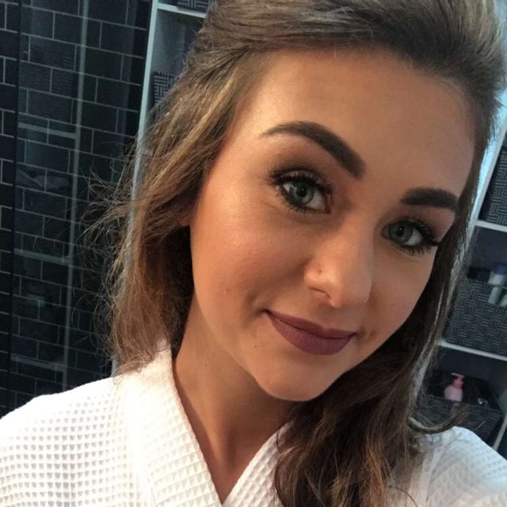 Meet your Posher, Danielle