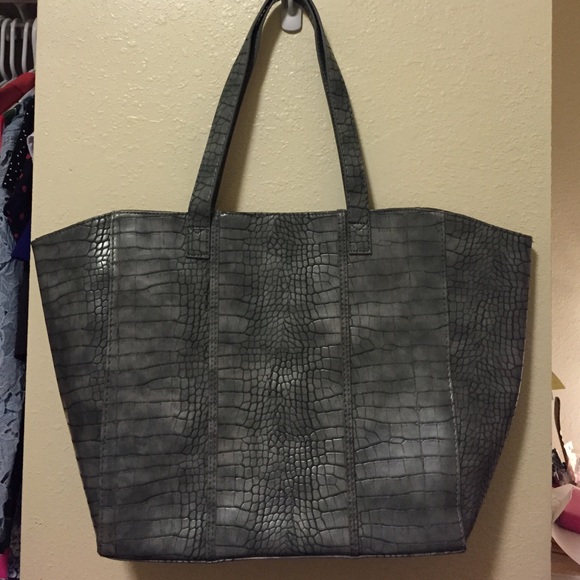 Newman Marcus Large tote gray crocodile