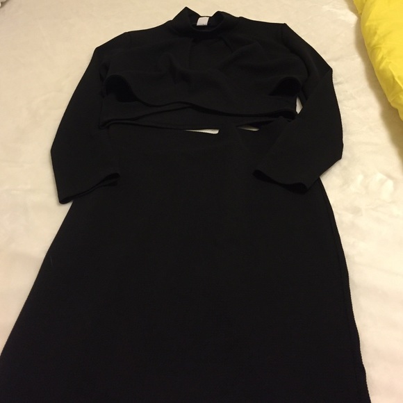 2 pcs bl. Pencil skirt keyhole top never been worn