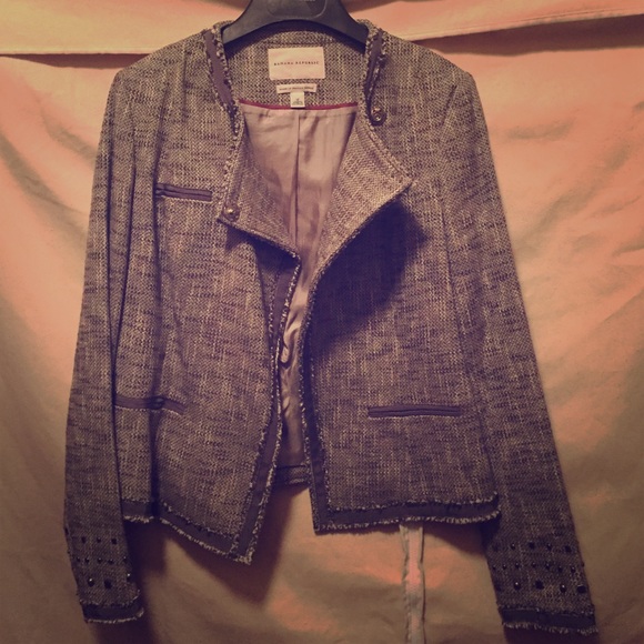 Short gray tweed jacket