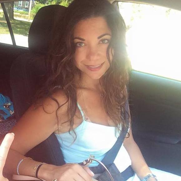 Meet your Posher, Carla