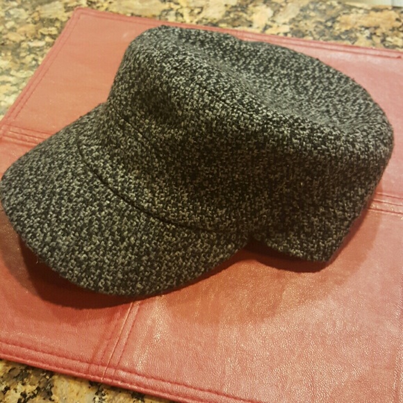 Accessories - Grey Messenger Hat