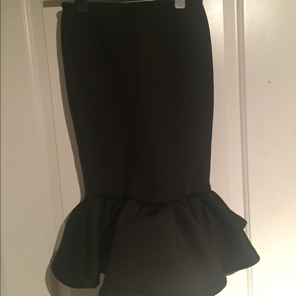 Black mermaid pencil skirt