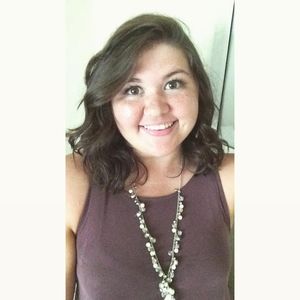 Meet your Posher, Caitlin