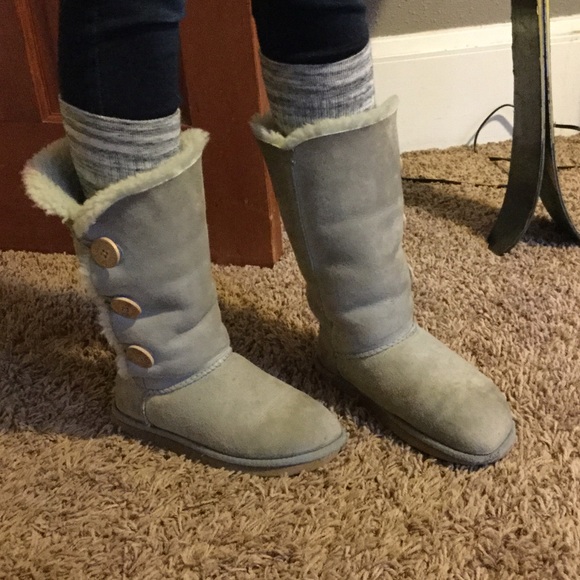 Baby blue uggs - Picture 2 of 3