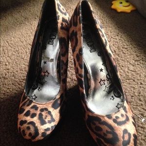 Leopard print wedges