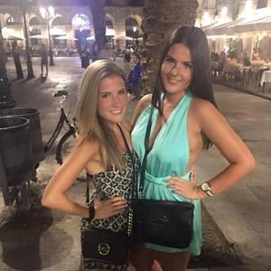 Meet your Posher, Danielle