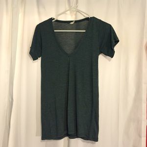 Dark gray/green vneck