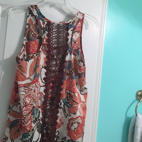Flowing boho tank.  High low feature. Fall colors! - Picture 2 of 4