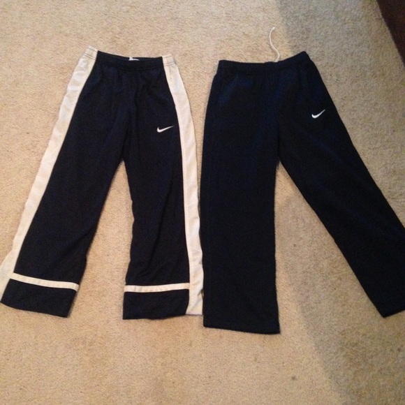 boys Nike Youth Medium Sweats