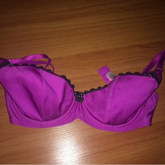 Victoria's Secret 34D bralette
