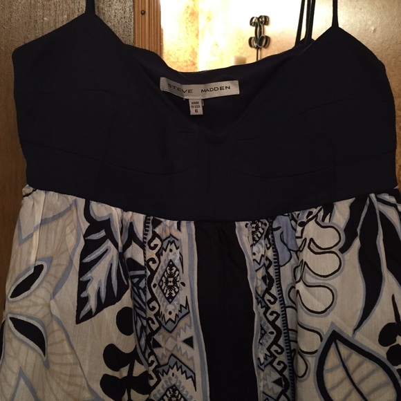 Dress - Picture 2 of 3