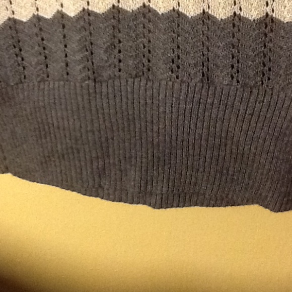 Beautiful Open Knit Sweater - Picture 3 of 4