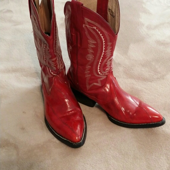 Women's leather cowboy boots