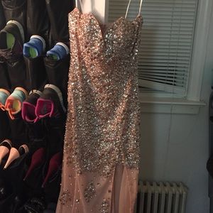 Jiovanni prom dress