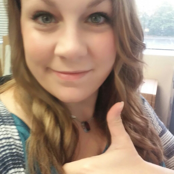 Meet your Posher, Jessica - Picture 3 of 4