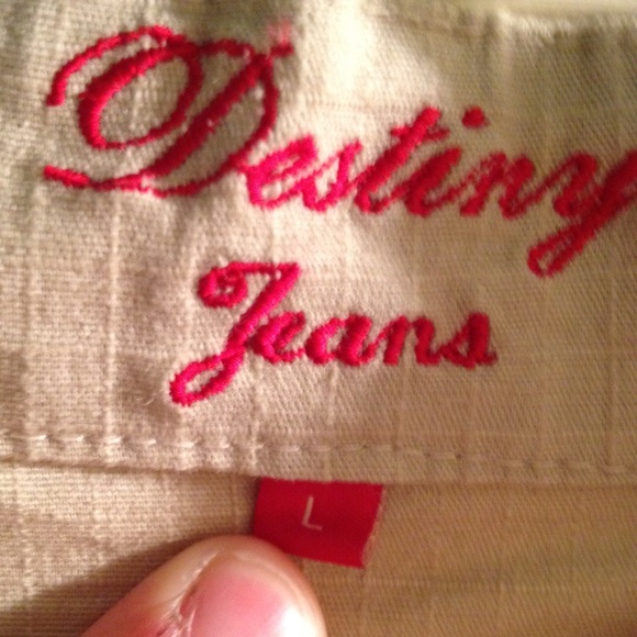 Tan jean jacket - Picture 2 of 3