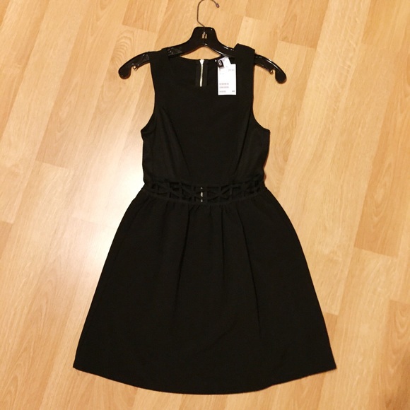 H&M Dresses & Skirts - H&M LBD With Waist Cutout Detail