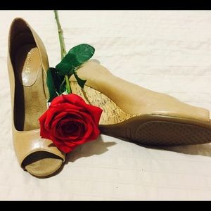 Aerosoles brown open toe wedges.