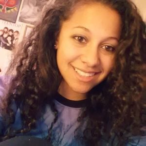 Meet your Posher, Sarina