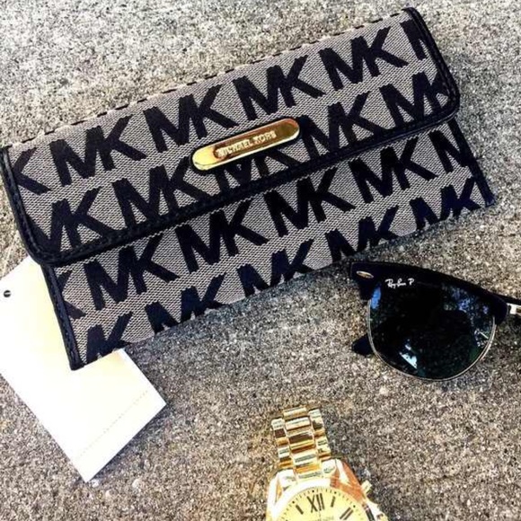 Michael Kors Handbags - New Michael Kors Black Signature Flat Wallet!