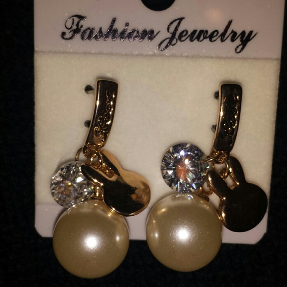 Faux Pearl, crystal and gold dangling earrings