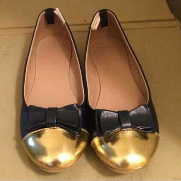 Girls Flats - Picture 1 of 1