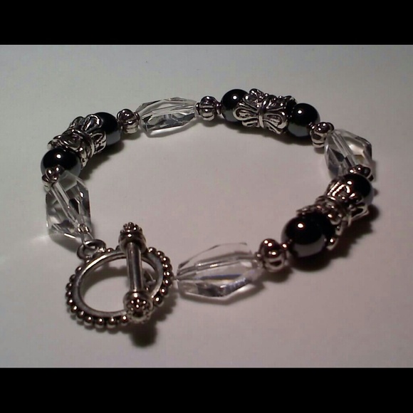 Hematite and Crystal Bracelet - Picture 1 of 1