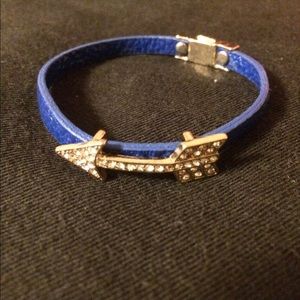 Arrow bracelet