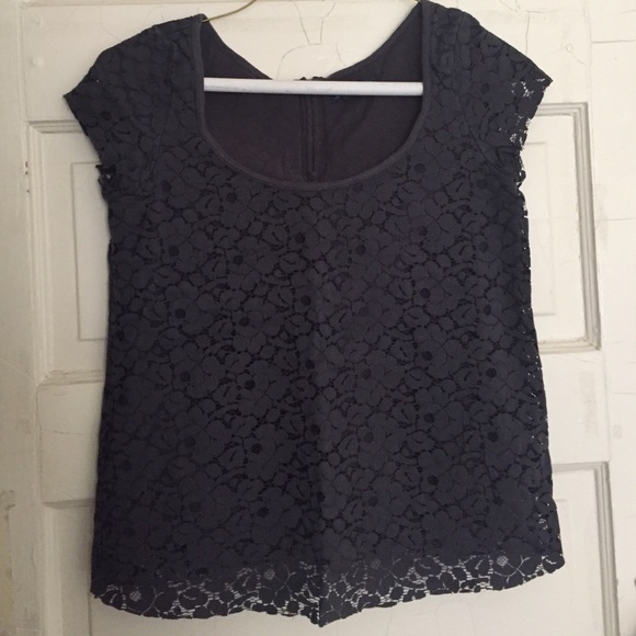 sale $7🎈  floral, lacy American Eagle top