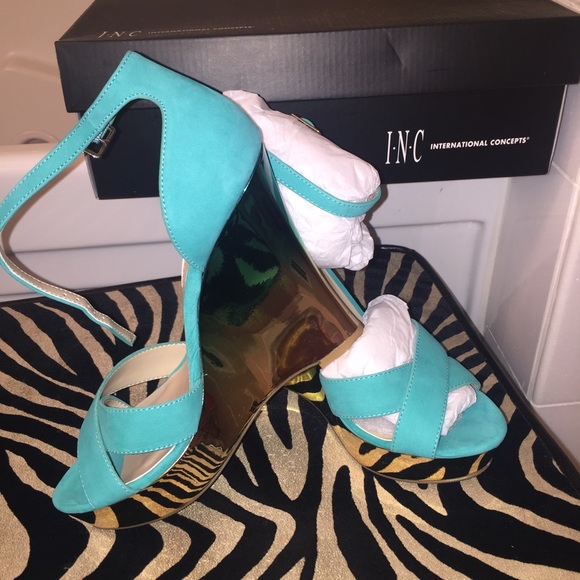 Turquoise & Gold Wedges NEW IN BOX