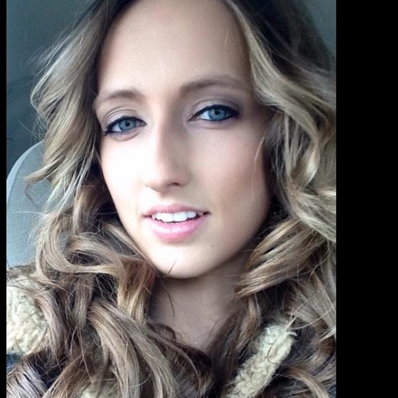 Meet your Posher, Kelly - Picture 1 of 1