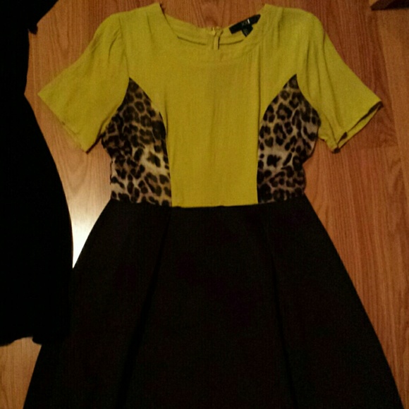 Leapord side panel dress