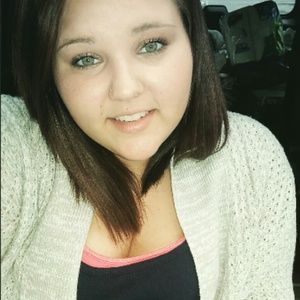 Meet your Posher, Courtney