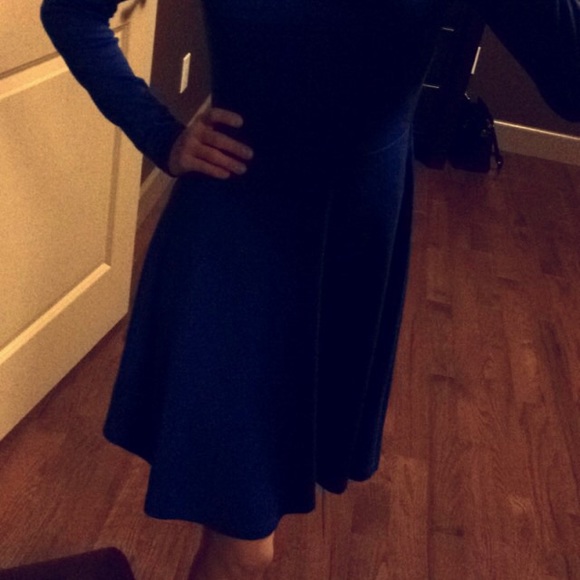 Dress - Picture 2 of 3