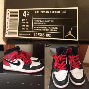 Air Jordan 1s sz 4.5 (boys) (women's 5.5-6)