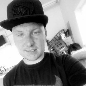 Meet your Posher, Carlo