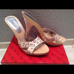 GUESS PINK SNAKE CUTE SLIP ON HEELS