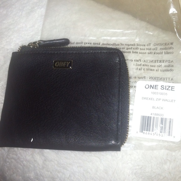 Brand New Black Drexel Zip Wallet.