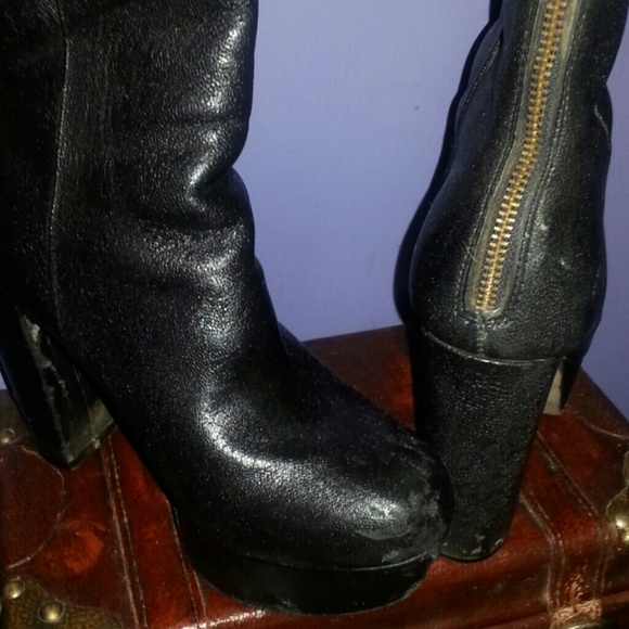 Boots - Picture 3 of 3