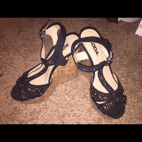 Selling these Soda cute wedges