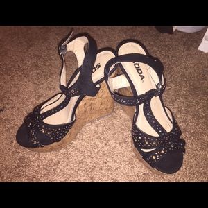 Selling these Soda cute wedges