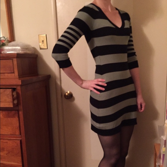 H&M v-neck sweater dress
