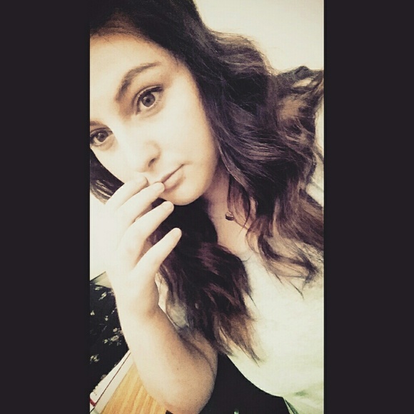 Meet your Posher, Jessica - Picture 1 of 1