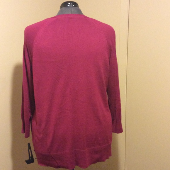 V-neck Sweater - Plus Size - Picture 2 of 2