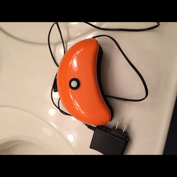 Sally Hansen UV light /SOLD/ - Picture 2 of 3