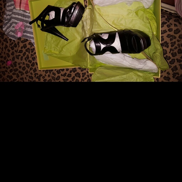 Max studio Heels Platform size 7 - Picture 3 of 4